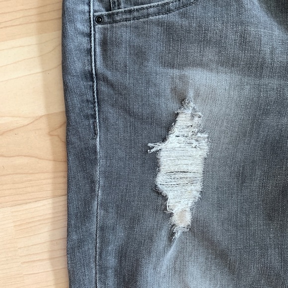 Zara MMXII TRF Premium Wash Slim Fit Distressed Light Grey Denim Jeans - Picture 6 of 10